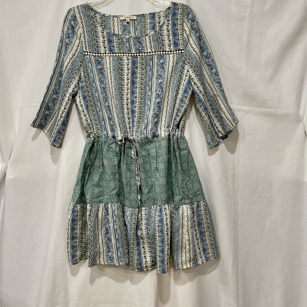 Size small- easel brand,boho dress, adjustable waist with pull tie